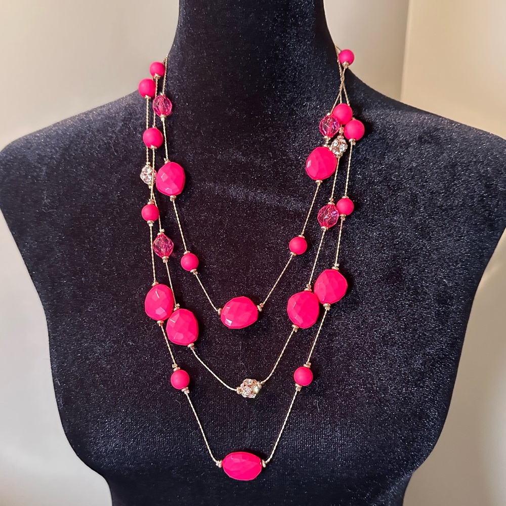 nOir Jewelry | Pink Three Strand Statement Necklace with Earrings | NWT